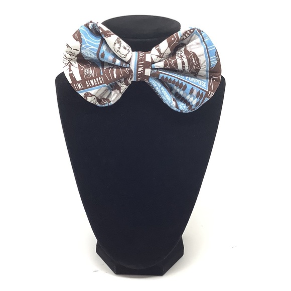 Loki Handcrafted Bow Tie - 02 - Comic Book Collection - Picture 4 of 7